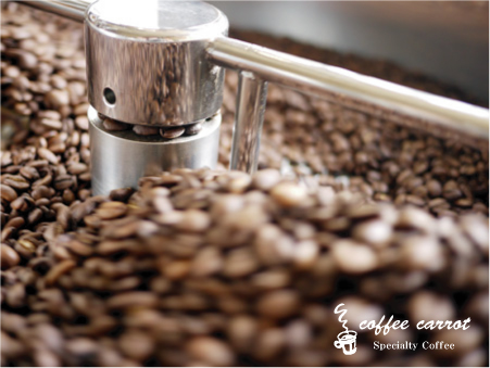 alt="珈琲きゃろっとお試しコーヒーセットの焙煎後コーヒー豆の拡大写真"